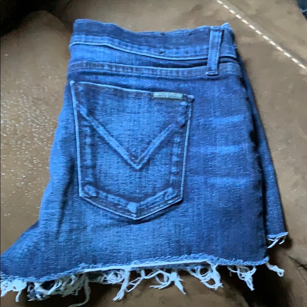 Size 28 Hudson denim shorts - Picture 2 of 3